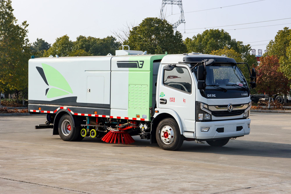 東風(fēng)凱普特10方純電動(dòng)洗掃車(chē)EV