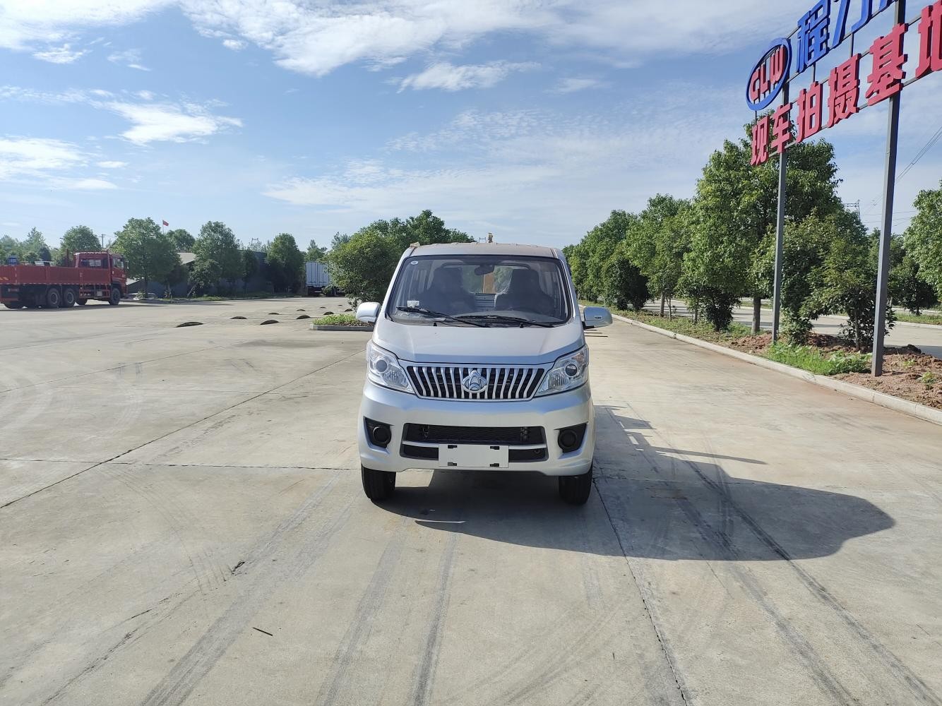 3方長安純電動(dòng)車廂可卸式垃圾車圖片2