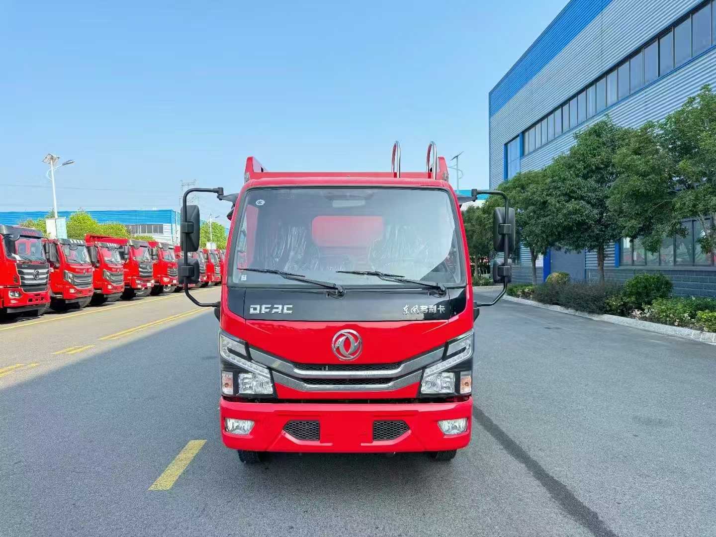 東風多利卡高端裝備運輸車圖片2